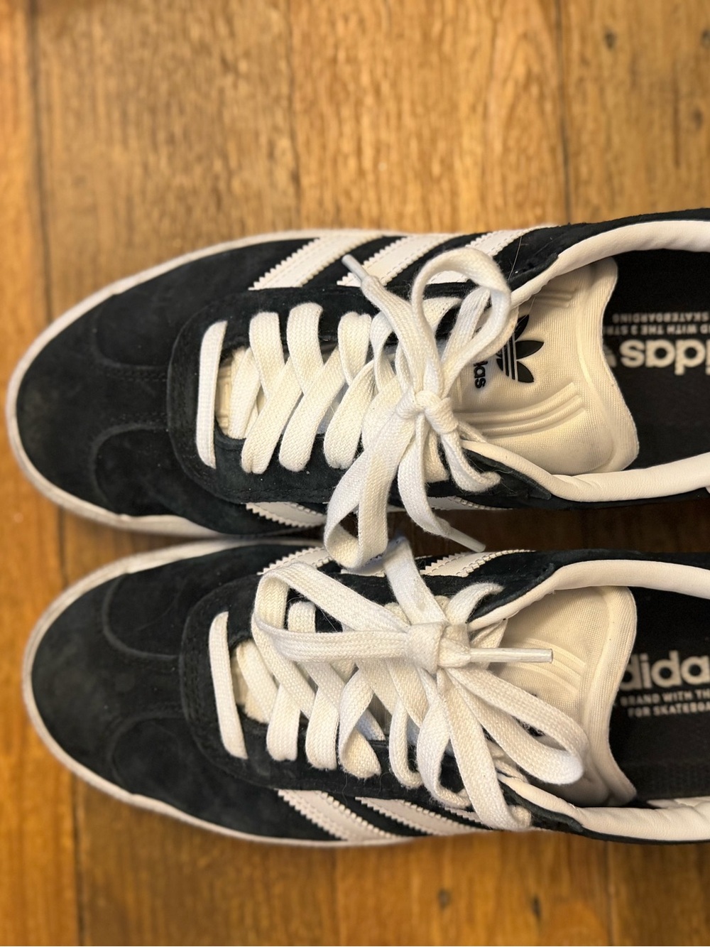 Adidas Gazelle Men’s Black/White Suede Sneakers size 9 - Picture 4 of 5